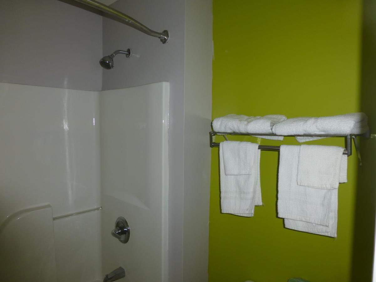 Coach Inn - Summerville Zewnętrze zdjęcie